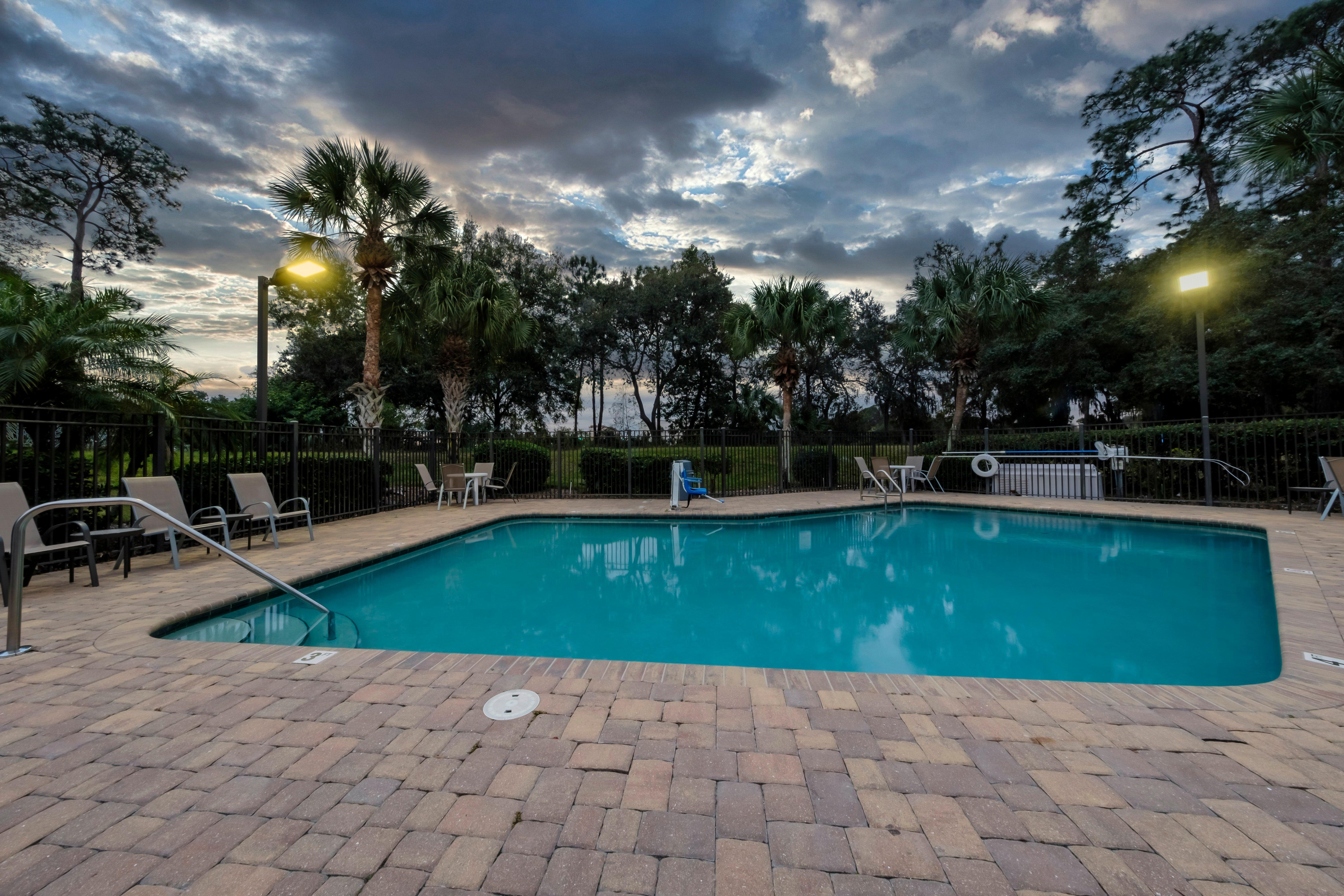 Red Roof Inn Tampa - Brandon Exteriör bild