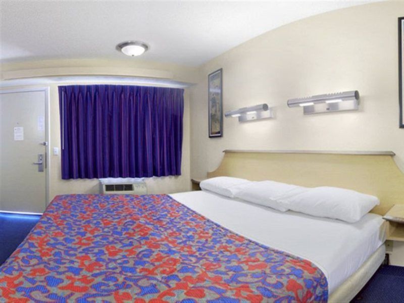 Red Roof Inn Tampa - Brandon Exteriör bild